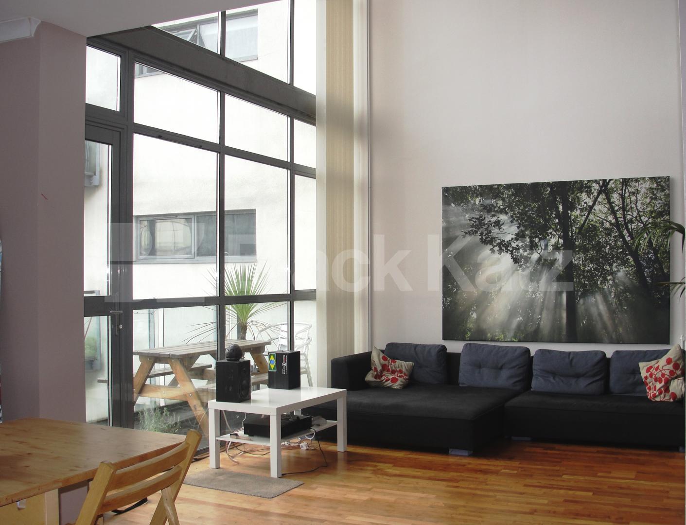 			2 Bedroom, 1 bath, 1 reception Penthouse			 Crown Place Apartment, Varcoe Road, Bermondsey